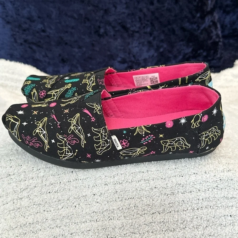 NWOT Toms Alpargata Black  Animal Constellations Glow in The Dark Print